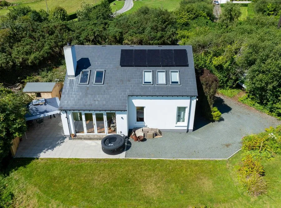 Efficient Renewables engineers completing a solar PV install in Rathmullen